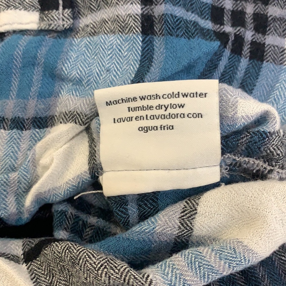 Flannel button down - Picture 6 of 6